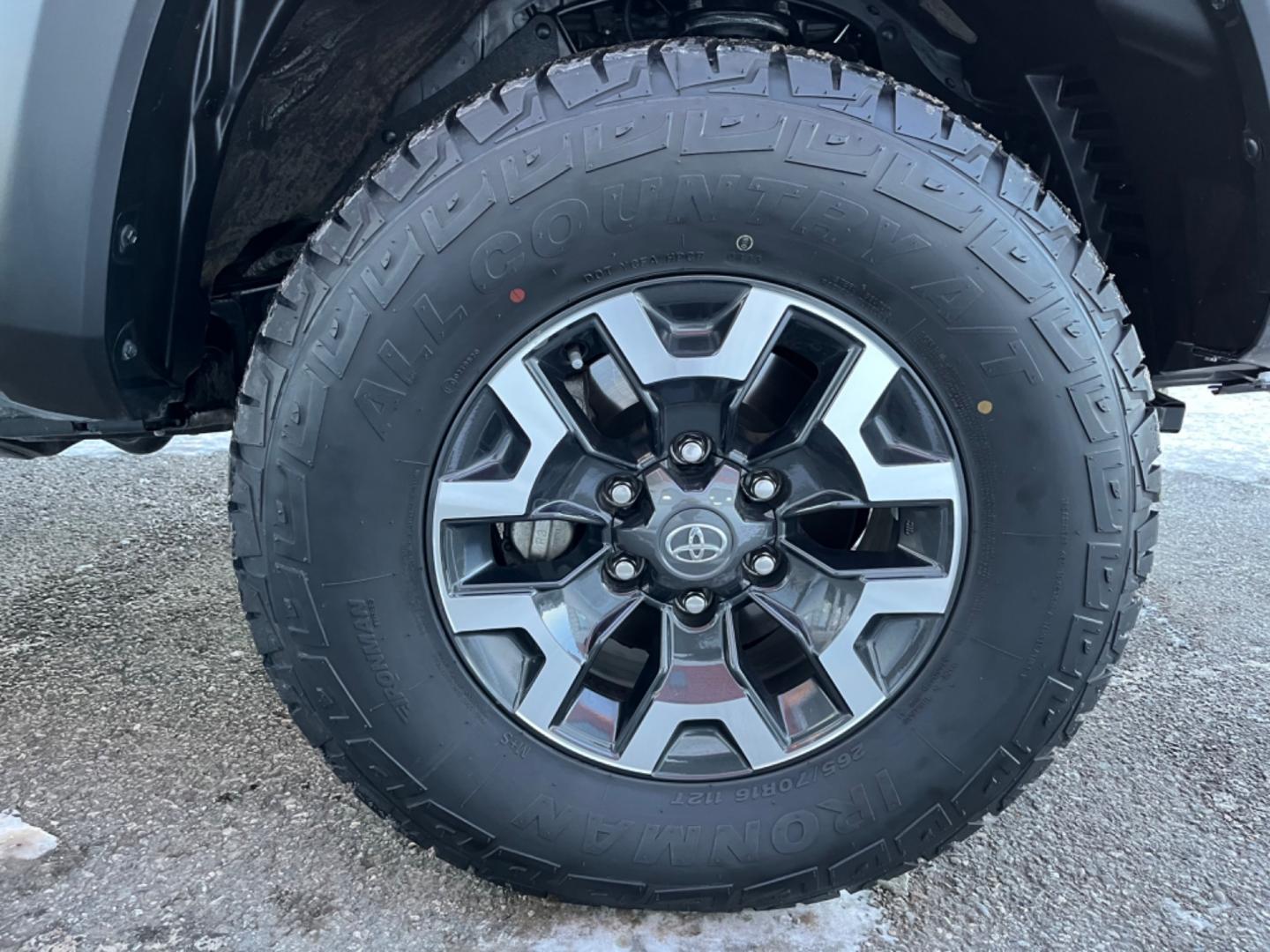 2022 Gray Toyota Tacoma TRD Off Road Double Cab V6 6AT 4WD (3TMCZ5AN6NM) with an 3.5L V6 DOHC 24V engine, 6A transmission, located at 1960 Industrial Drive, Wasilla, 99654, (907) 274-2277, 61.573475, -149.400146 - Photo#8